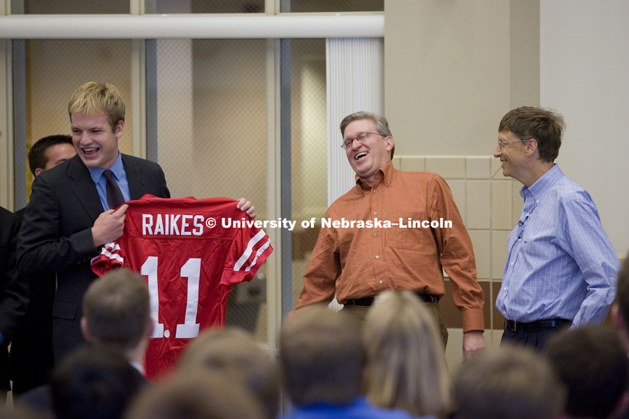 UNL alumnus Warren Buffett talks with Microsoft Corp. founder Bill Gates outside the Lied Center for