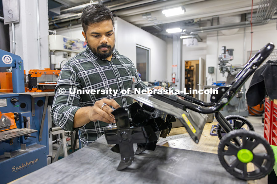 250414_Robotics_Fellows_7.jpg Amlan Balabantaray, a doctoral candidate in biological systems engineering, developed a prototype fo