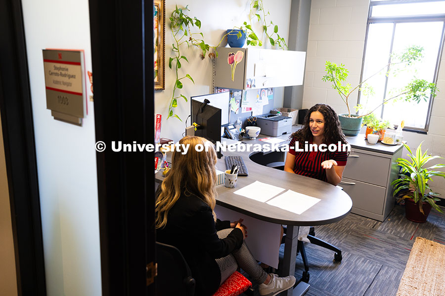 Stephanie Cerrato-Rodriguez speaks with Rose Zaske, a junior studying advertising and public relatio