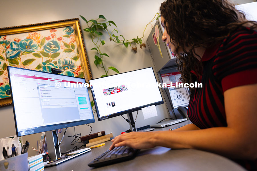 250624_Navigators_0838.jpg Stephanie Cerrato-Rodriguez, Academic Navigator for the College of Arts and Sciences, uses a program