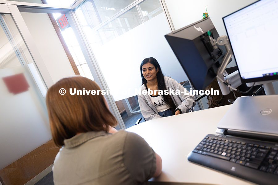 Laura Britten, Academic Navigator in the Explore Center, speaks with Swati Yadav, a sophomore studyi