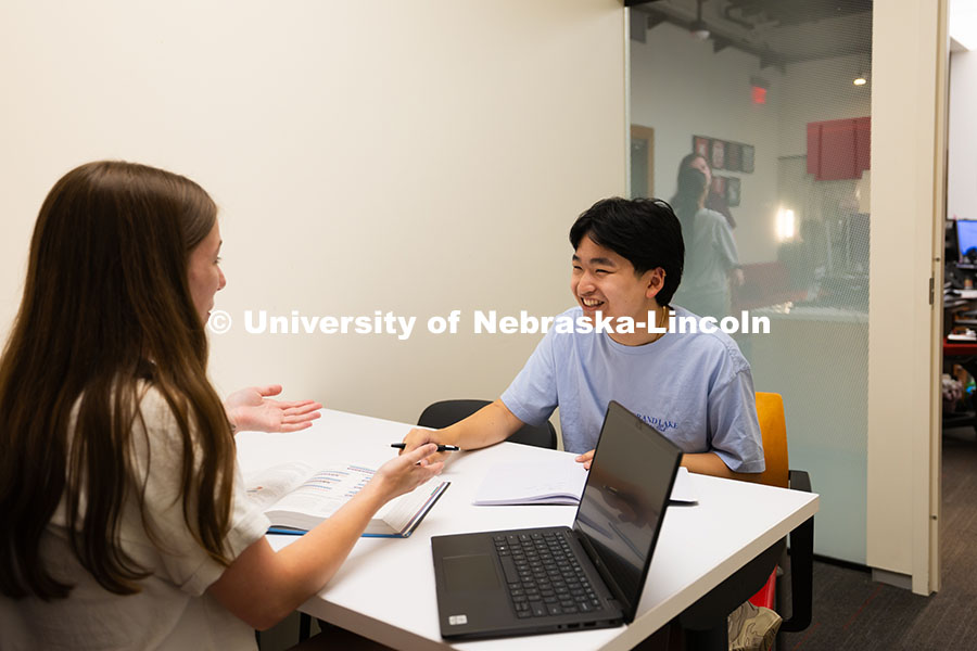 250625_CAST_Team_1556.jpg Students Kyanne Casperson and Jimmy Truong use the Study Stop in the Center for Academic Success and