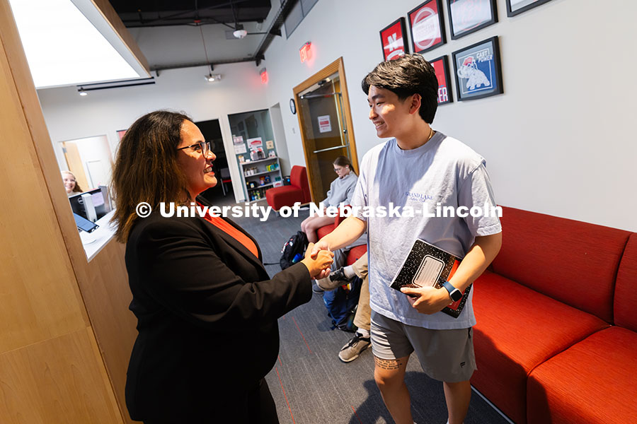 Mari Beck welcomes Jimmy Truong to the Center for Academic Success and Transition. Beck is an academ