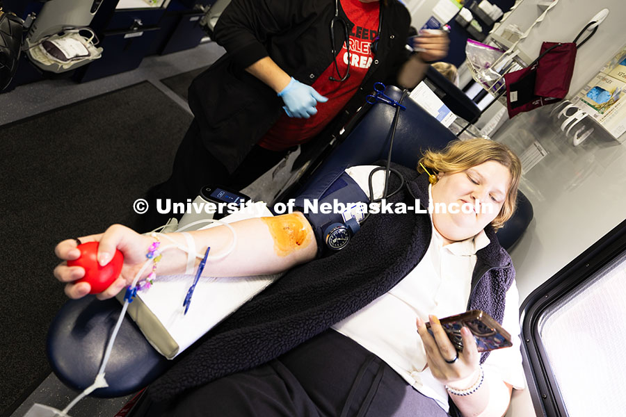 250827_Blood_Drive_6244.jpg Allyson Hale, a first-year student in global studies, reads a comic while preparing to donate blood.