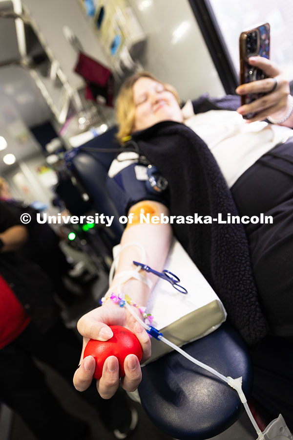 250827_Blood_Drive_6255.jpg Allyson Hale, a first-year student in global studies, reads a comic while preparing to donate blood.