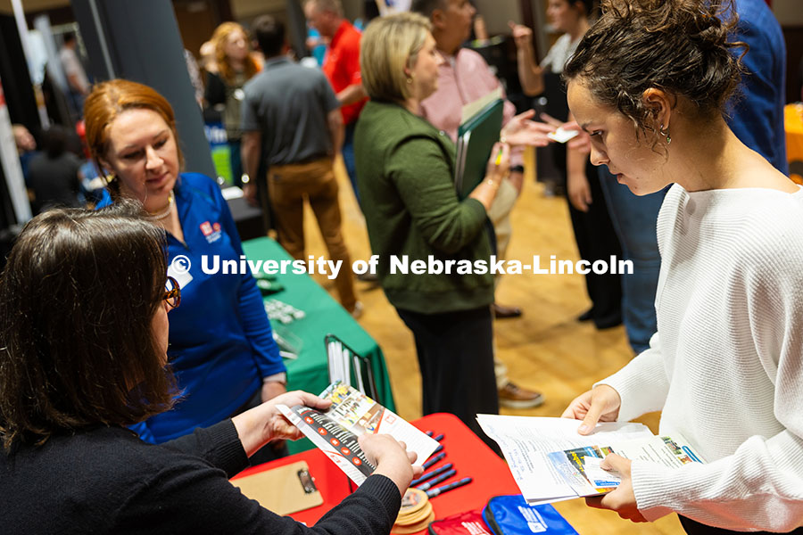 Kylie Westphal, a senior majoring in environmental science, learns about careers with the Corps of E