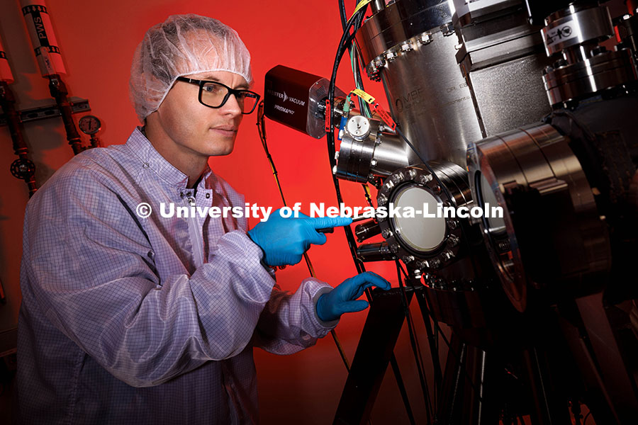 251001_Streubel_001.jpg Robert Streubel, Assistant Professor of Physics and Astronomy, transfers samples in an ultrahigh vac