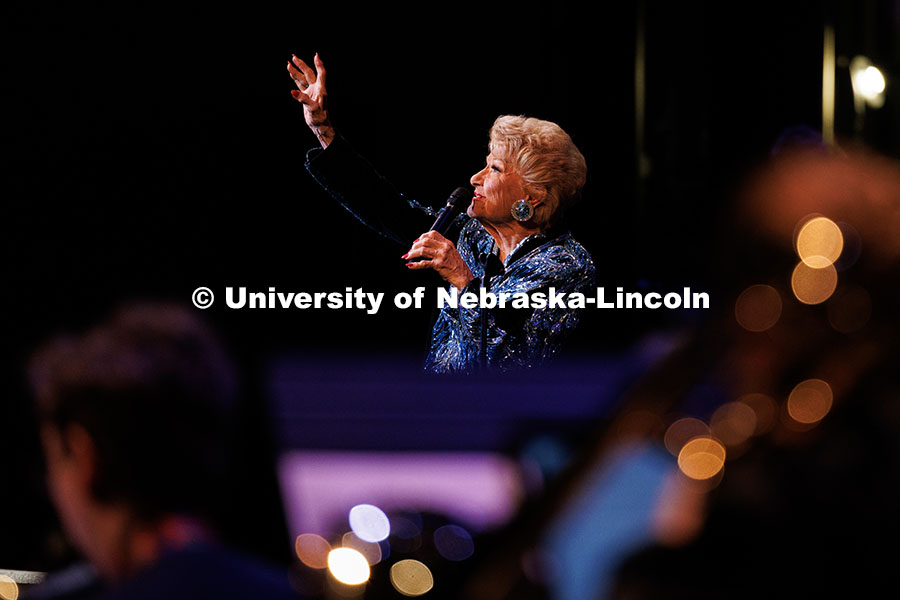 251023_Carson_100_022.jpg Singer Marilyn Maye performs inside the Lied Center. Johnny Carson’s 100th Birthday Celebration. O