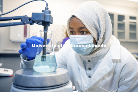 Tasneem Ali, student worker, works in the Nebraska Food for Health Center lab. November 19, 2020. 