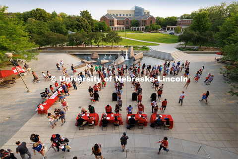 New Student Enrollment meets with new students outside City Campus’s Nebraska Union in the commons