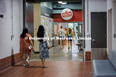 Students walk into the Dairy Store for ice cream during the Big Red Welcome free ice cream event. Au