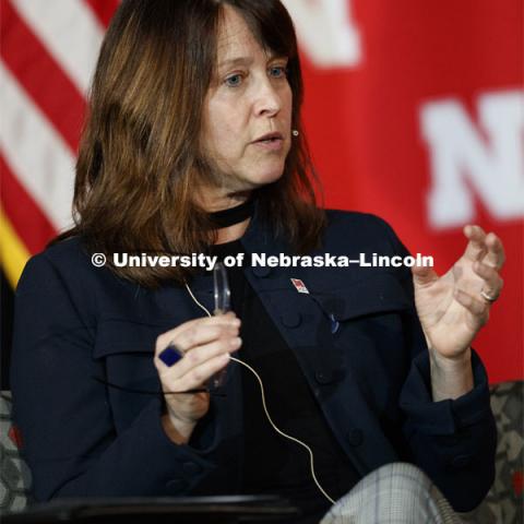 Patrice McMahon moderates the conversation at the Charter Week event, “Why Don’t We Get Along? How Huskers Can Change the Future: A Student-led Conversation with Senator Ben Sasse”. February 11, 2019. Photo by Craig Chandler / University Communication.