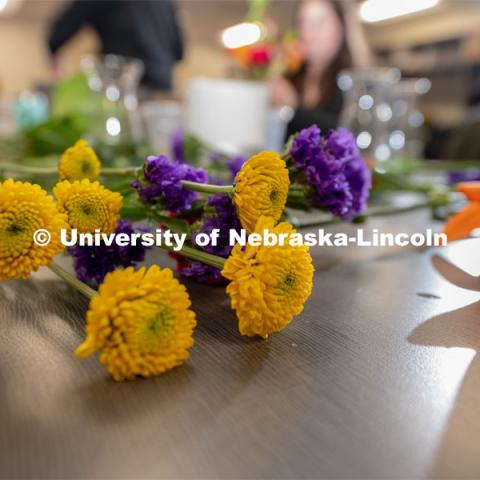Stacy Adams class, Hort 261- Floral Design 1, in Plant Sciences Hall. Students create floral arrangements. February 26, 2019. Photo by Gregory Nathan / University Communication.