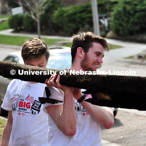 More than 3,000 Huskers joined forces for the Big Event, a student-led day of service that gives back to the Lincoln community. April 6, 2019. Photo by Mia Hernandez for University Communication.