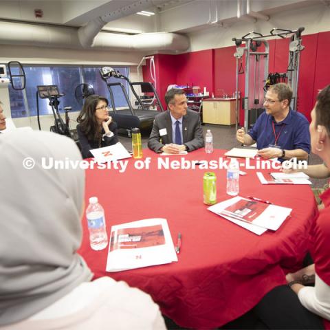 Cary Savage (center), director of Nebraska's Center for Brain, Biology and Behavior, listens to a question from Eric Olson of the Associated Press.
Research Media Day held in Nebraska Athletic Performance Lab in east stadium. April 8, 2019. Photo by Craig Chandler / University Communication.