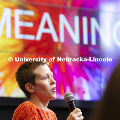 Jocelyn Bosley MCs the Science Slam held at Wick Alumni Center. April 9 2019. Photo by Craig Chandler / University Communication.