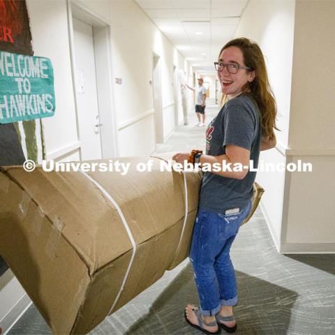 Massengale Residential Center move in. August 21, 2019. Photo by Craig Chandler / University Communication.