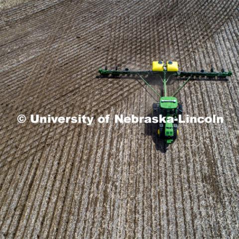 Cody Behrends of Cortland, NE, plants corn east of Panama, NE, Monday afternoon. April 27, 2020. Photo by Craig Chandler / University Communication.