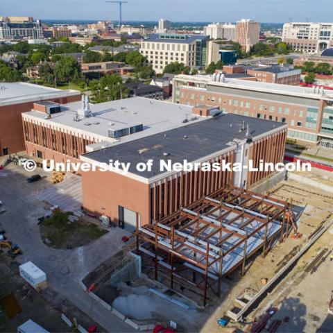 The steel skeleton goes up for the Engineering Phase 1 construction to replace the Link. Work continues on the $75 million phase one renovation and expansion of the University of Nebraska–Lincoln’s College of Engineering. The project will create and update spaces in the Scott Engineering Center and the Link, a 34-year-old structure that connected the Scott building to Nebraska Hall. When complete, the updated facilities will benefit students, faculty and research. June 26, 2020. Photo by Craig Chandler / University Communication.