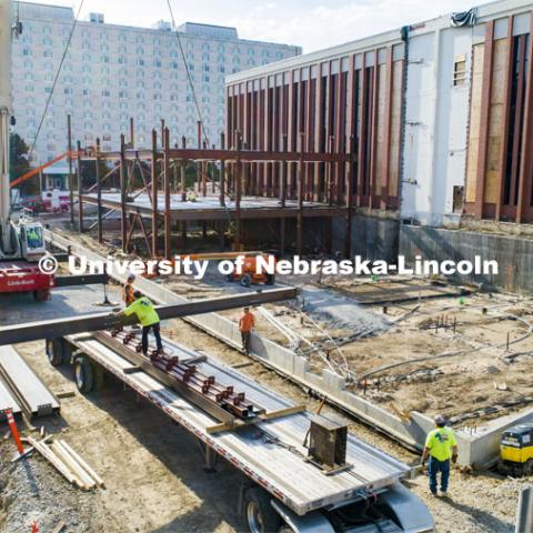 The steel skeleton goes up for the Engineering Phase 1 construction to replace the Link. Work continues on the $75 million phase one renovation and expansion of the University of Nebraska–Lincoln’s College of Engineering. The project will create and update spaces in the Scott Engineering Center and the Link, a 34-year-old structure that connected the Scott building to Nebraska Hall. When complete, the updated facilities will benefit students, faculty and research. June 26, 2020. Photo by Craig Chandler / University Communication.