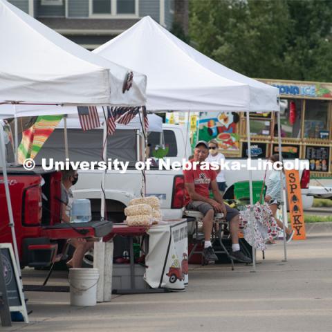 Vendors selling their produce at the Fallbrook Farmers Market in northwest Lincoln, Nebraska. July 23, 2020. Photo by Gregory Nathan / University Communication.