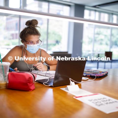 Jaclin Stonacek, a senior from Lincoln, studies in Love Library North. August 4, 2020. Photo by Craig Chandler / University Communication.