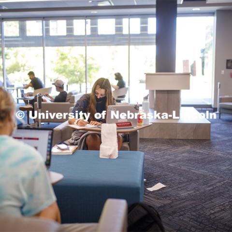 Mia Pancoe, a sophomore from Bellevue, NE, studies in the Adele Coryell Hall Learning Commons. First Day of classes on UNL campus. August 17, 2020. Photo by Craig Chandler / University Communication.