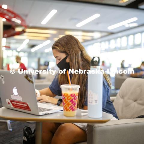 Mia Pancoe, a sophomore from Bellevue, NE, studies in the Adele Coryell Hall Learning Commons. First Day of classes on UNL campus. August 17, 2020. Photo by Craig Chandler / University Communication.