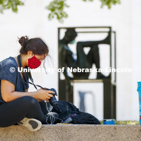 Mya Levitch, a junior from Kansas City, works on her assignment to familiarize herself with her camera in Walker Pickering's PHOT 161 - Photography for Non-majors class. City Campus. August 26, 2020. Photo by Craig Chandler / University Communication.