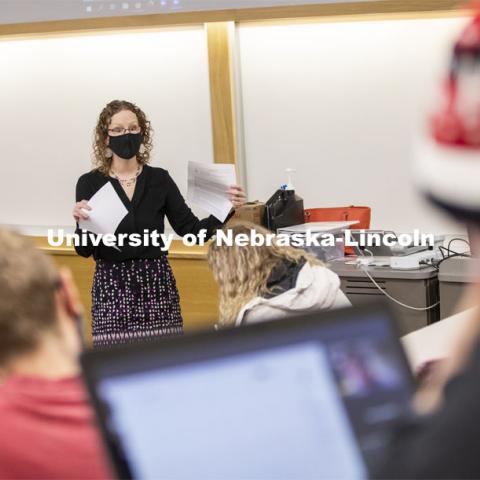 Amanda Gonzales’ ACCT 455 - Research and Communication in Accounting pairs off in person and on zoom to work on their project. February 9, 2021. Photo by Craig Chandler / University Communication.