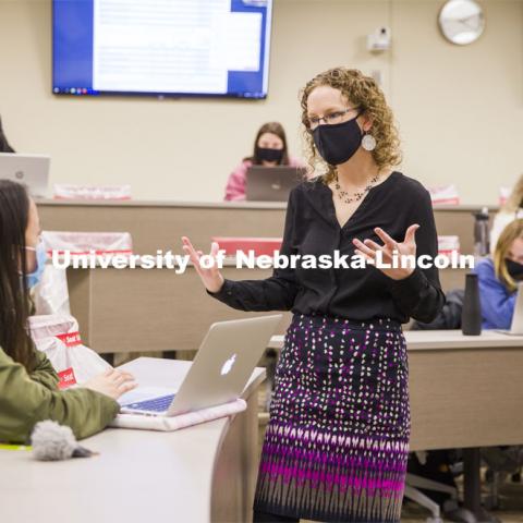 Amanda Gonzales’ ACCT 455 - Research and Communication in Accounting pairs off in person and on zoom to work on their project. February 9, 2021. Photo by Craig Chandler / University Communication.