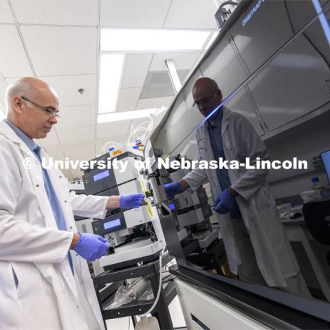 Assistant Director Mike Naldrett works in the Proteomics and Metabolomics lab in Beadle Hall. Nebraska Center for Biotechnology. June 25, 2021. Photo by Craig Chandler / University Communication.