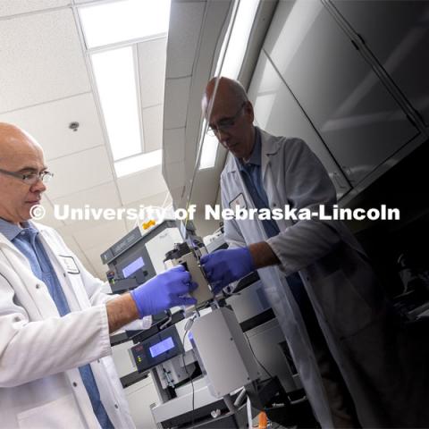 Assistant Director Mike Naldrett works in the Proteomics and Metabolomics lab in Beadle Hall. Nebraska Center for Biotechnology. June 25, 2021. Photo by Craig Chandler / University Communication.