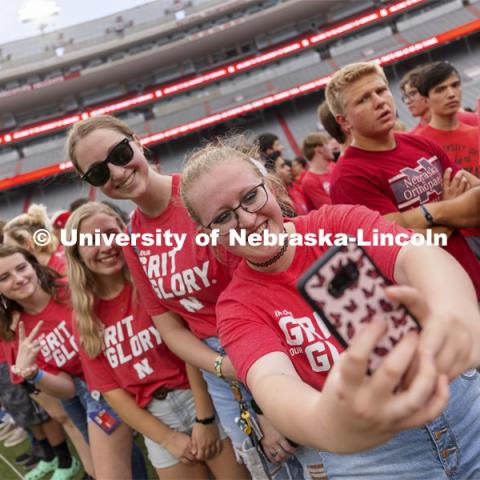 Tunnel Walk for freshman (class of 2025) and incoming new students. First year students tunnel walk. August 20, 2021. Photo by Craig Chandler/ University Communication.