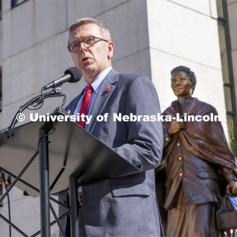 UNL Chancellor Ronnie Green talks about the University’s legacy of being a land grant institution on land first settled by indigenous peoples. Dedication ceremony of a sculpture of Dr. Susan LaFlesche Picotte, the first Indigenous person to receive a medical degree was held at Heritage Plaza on Centennial Mall. Dr. LaFlesche Picotte was a member of the Omaha tribe. The sculpture dedication was part of the State’s day-long celebration of Nebraska’s first Indigenous Peoples Day. October 11, 2021. Photo by Craig Chandler / University Communication.