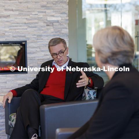 Chancellor Ronnie Green and Executive Vice Chancellor Katherine Ankerson host the co-chairs of the N2025 group for a chat at the Dinsdale Family Learning Commons. February 2, 2022. Photo by Craig Chandler / University Communication.