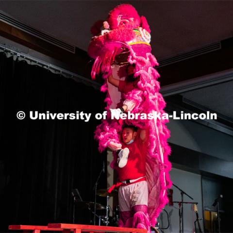 DMNV Lion Dance. VSANE sponsored their biggest event of the year, HELLO VIETNAM! The theme for Hello Vietnam 2022 is nh?ng ?i?u nh? nhoi, meaning “little things.” February 12, 2022. Photo by Jonah Tran / University Communication.