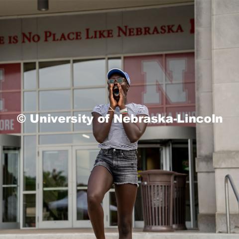 Members of Zeta Phi Beta Sorority Inc. outside the Union attending The Block Party. August 26, 2022. Photo by Jonah Tran/ University Communication.