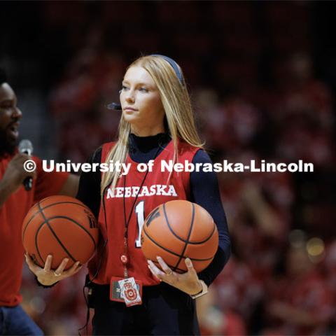 Ashley Beckman, a senior in sports media and communication is an intern with Nebraska Athletics Marketing and Fan Experience. She works at the men’s basketball games, shown here at the Huskers vs Maine game on November 7, 2022. Photo by Scott Bruhn, Husker Athletics. 

Ashley Beckman

Nebraska Athletics Marketing and Fan Experience

MBB vs Maine