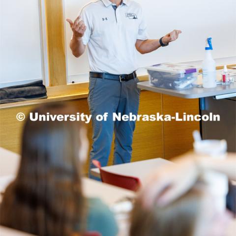 State Auditor Craig Kubicek discusses ways to detect fraud during the College of Business high school pre-college program called Discover Accounting. June 2, 2023. Photo by Craig Chandler / University Communication.